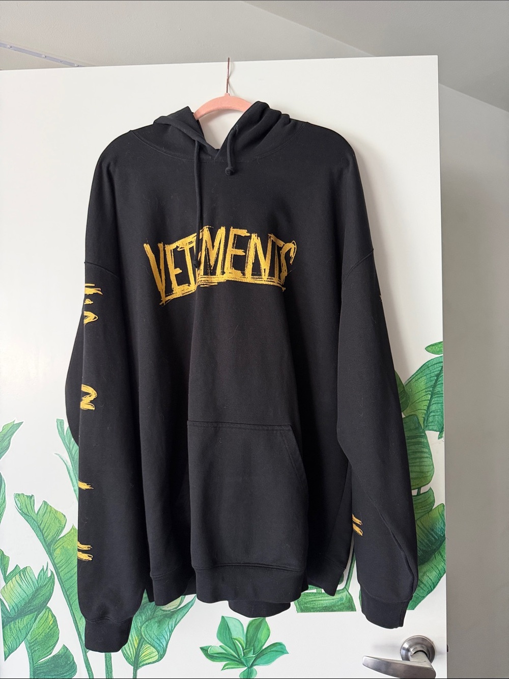 Vetements WORLTOUR Black Hoodie with golden  Graphic Logo UNISEX
